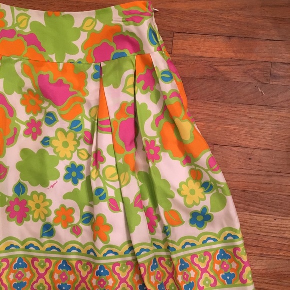 An Original Milly of New York Floral Skirt- Sz 6 - Picture 5 of 7
